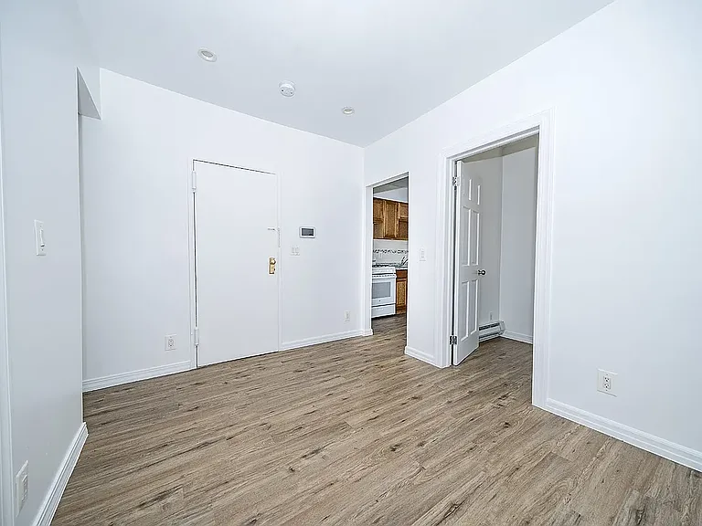 172 S 3rd St #2 — Photo 6