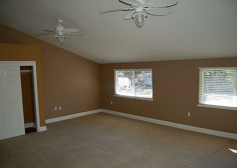 2nd image of 3292 Arroyo Dr