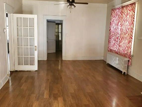 2nd image of 524 Arnold Ave