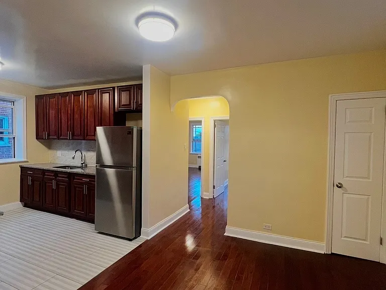Colonial Ave — Photo 4