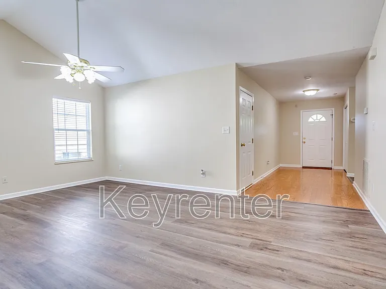 947 Spring Park Rd — Photo 5