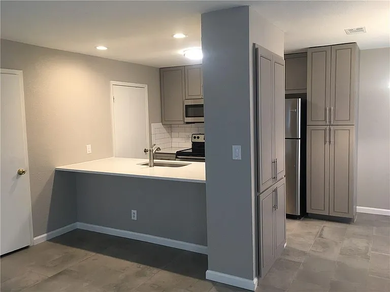 1510 Camp Craft Rd #B — Photo 5