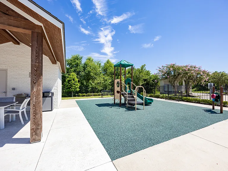 812 Beaumont Dr — Photo 14