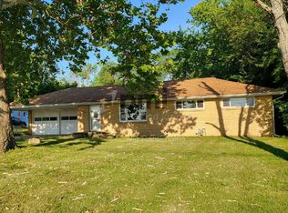 1425 S Fairview Ave, Decatur, IL 62521