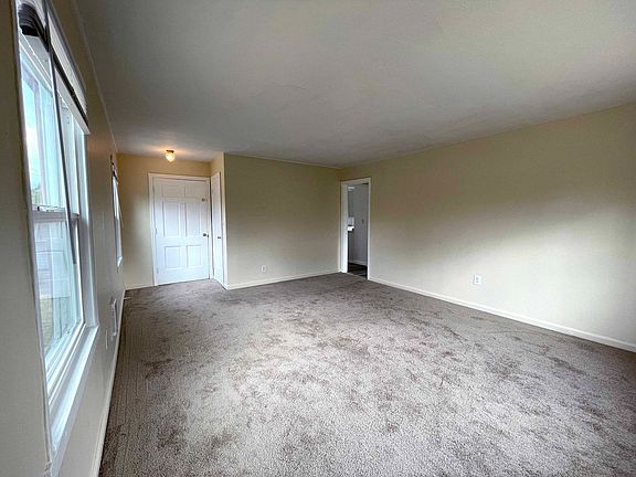 4th image of 303 N Rosa Parks Way APT C