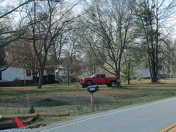 5th image of 3220 N Highway 101