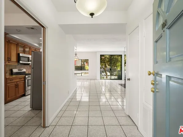 431 S Kingsley Dr APT 108, Los Angeles, CA 90020