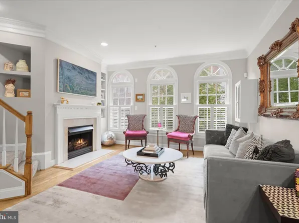 5350 43rd St NW, Washington, DC 20015