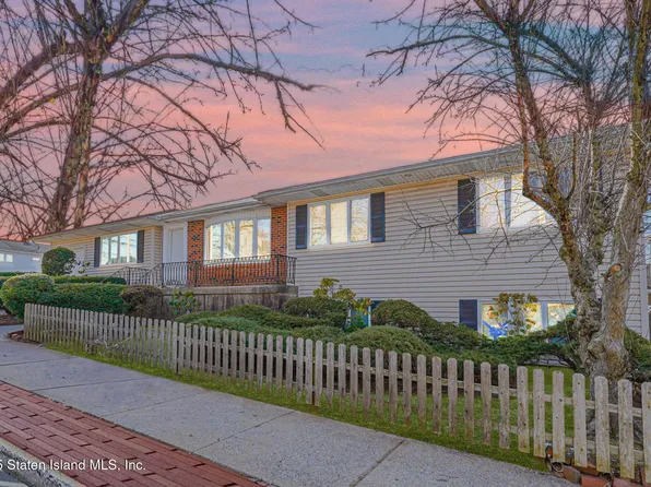 164 Queen St, Staten Island, NY 10314