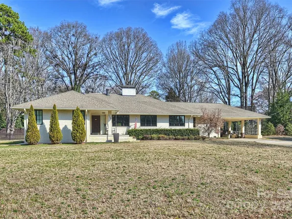 2100 Sunderland Pl, Charlotte, NC 28211