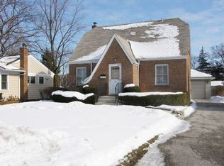 11 Washington St, Glenview, IL 60025