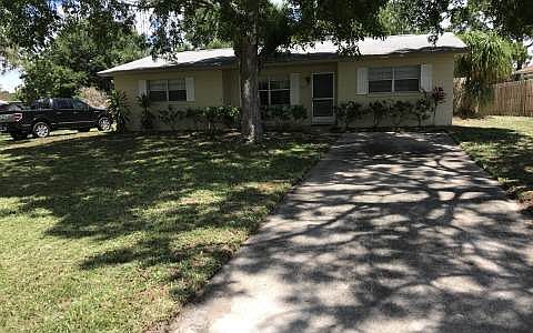 2nd image of 1619 Sylvan Cir