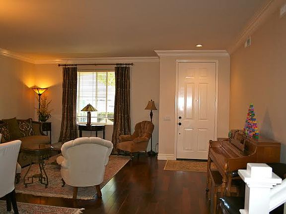 6 Birchwood livingroom formal _11042014