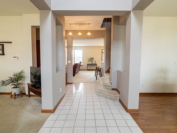 4th image of 1615 Grassland Dr