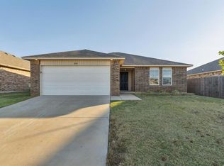 11112 NW 99th St, Yukon, OK 73099