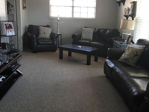 4th image of 305 N Wortman Pl