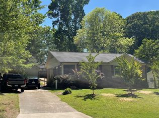 2508 Dora Dr, Charlotte, NC 28215