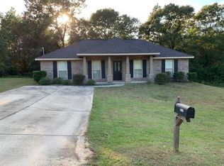 1050 Timber Creek Dr S, Axis, AL 36505