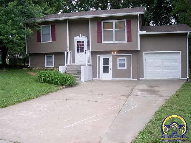 1st image of 120 S Milton Ct