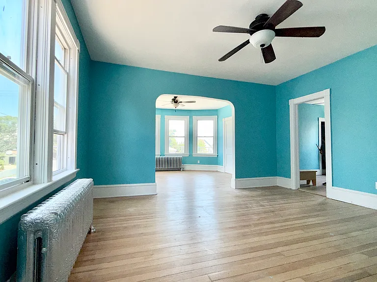 550 Winter St #2 — Photo 7