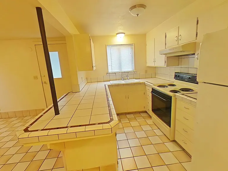 1747 Hilyard Aly — Photo 12