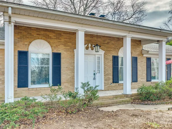3608 Southwood Dr, Gastonia, NC 28056