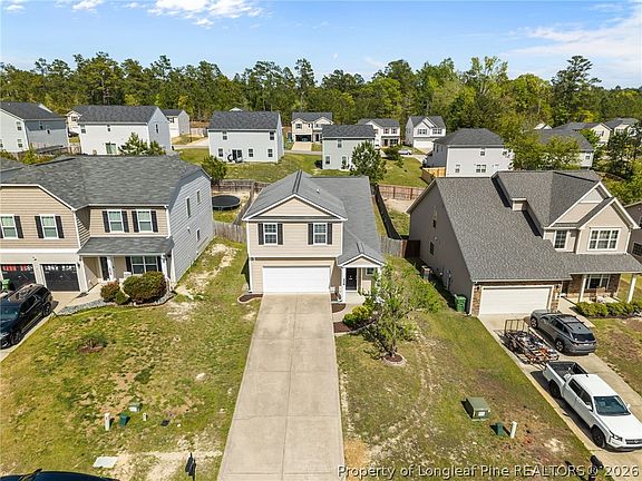 5th image of 226 River Oak St