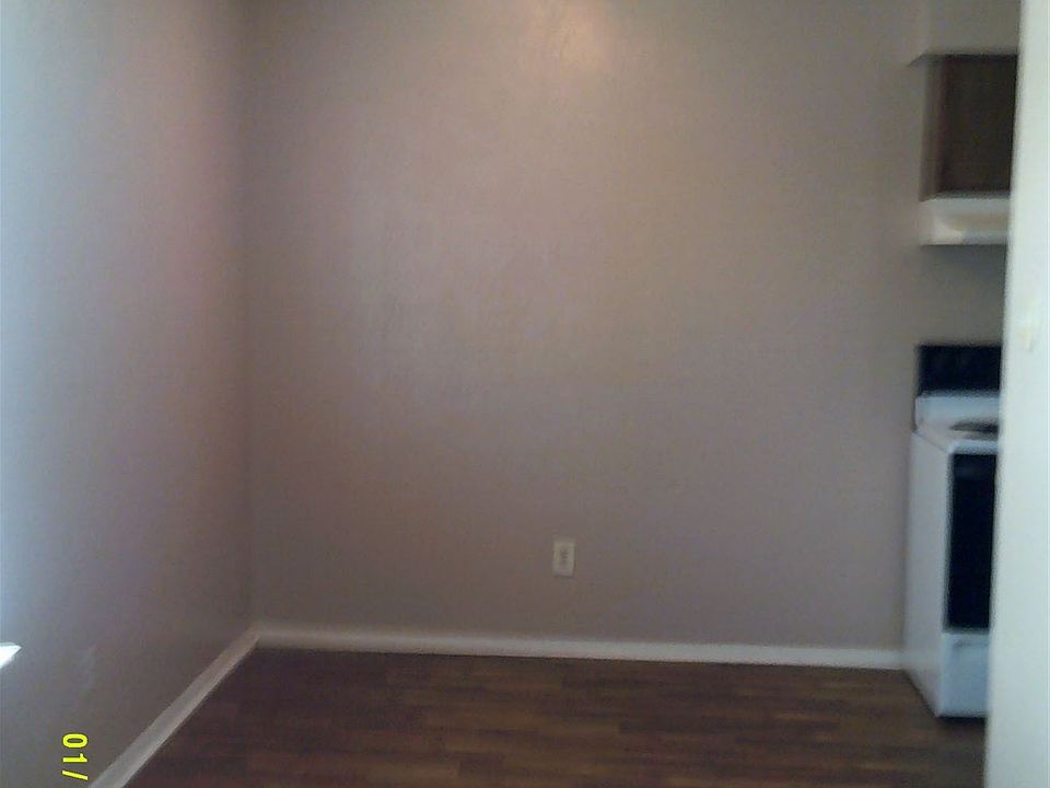 CY2815C Dining room
