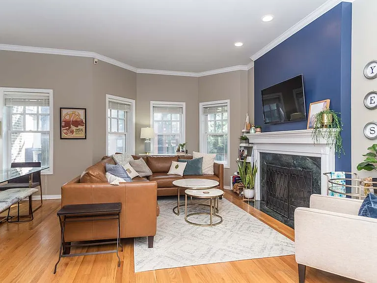 1948 N Hudson Ave #2 — Photo 3