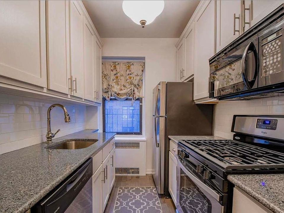 1st image of 25-40 31st Ave #3N