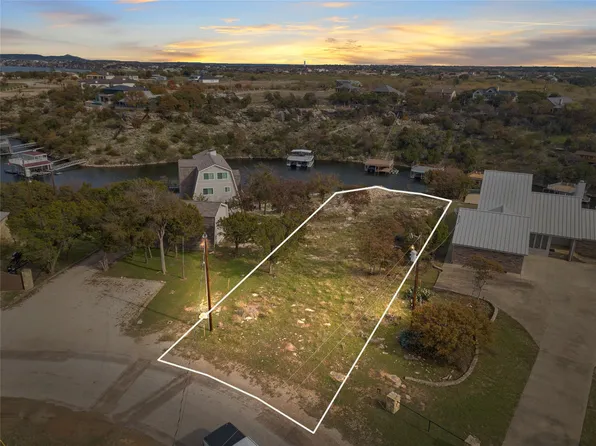 1040 Bluff Creek Point, Strawn, TX 76475