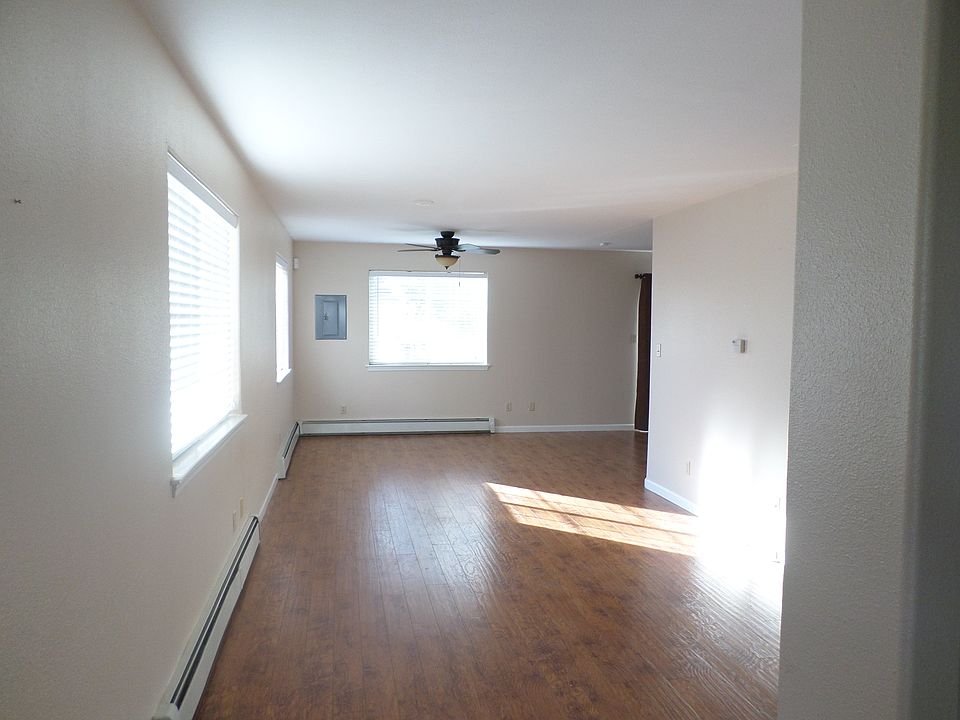 1st image of 210 Calle Buena