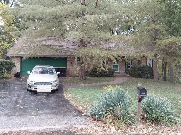9716 N Harrison St, Kansas City, MO 64155