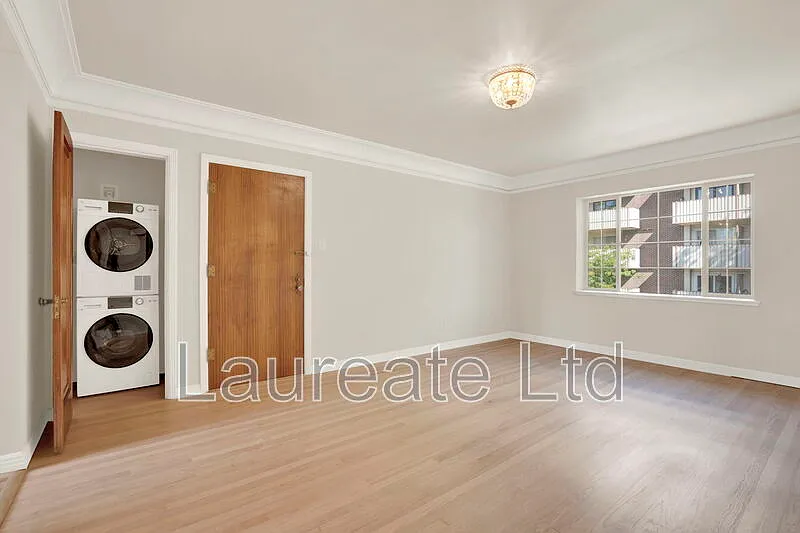 2 bed, 2.0 bath, 1100 sqft, $2,300 — Photo 3
