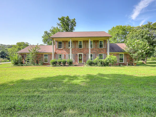 2010 Hartland Rd, Franklin, TN 37069