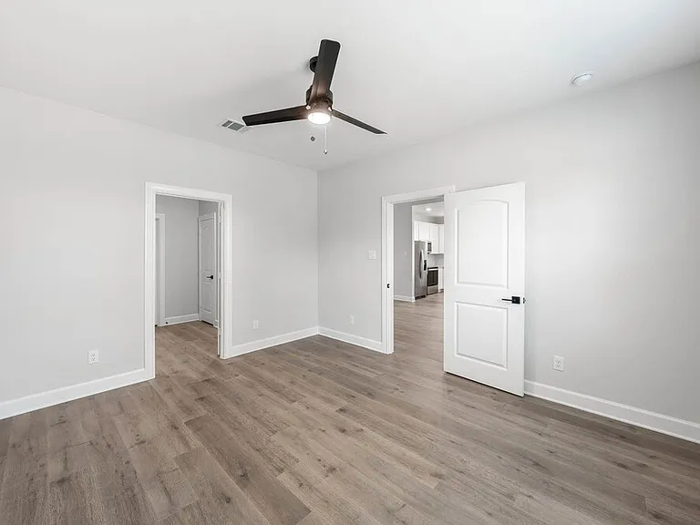 345 Magnolia Blvd — Photo 10