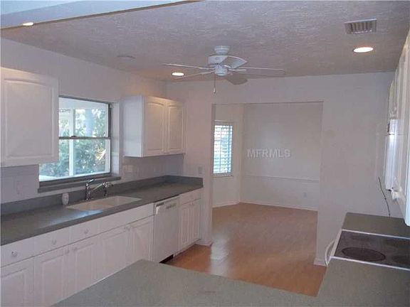 5th image of 1819 Stanford Ln