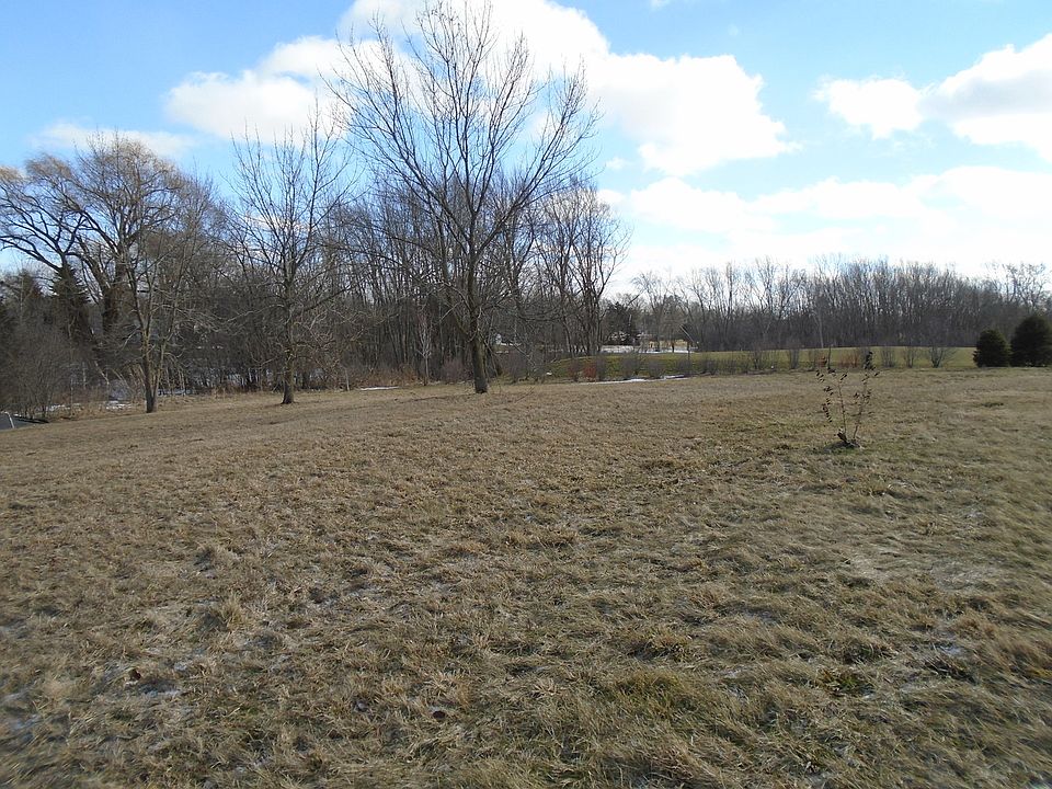1st image of 23043 Foxridge Ct