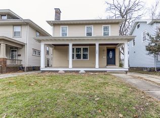 1045 W Edwards St, Springfield, IL 62704