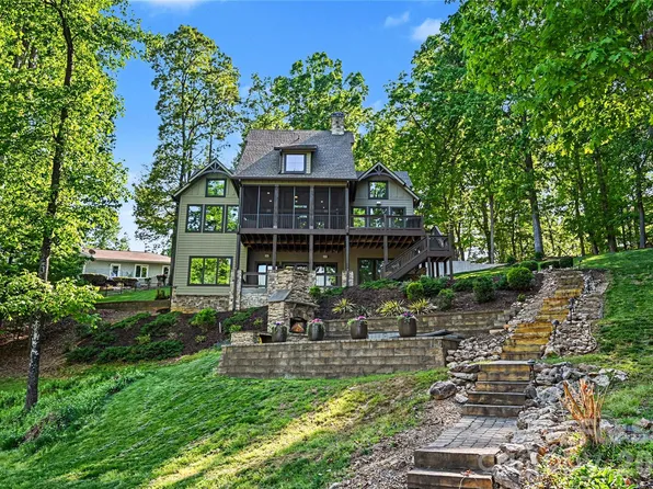 142 Lakeview Shores Loop, Mooresville, NC 28117