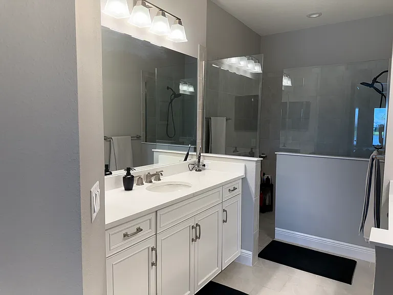 Master bathroom, vanity #1