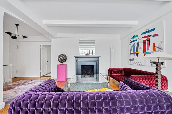 Sold by Compass | media 21