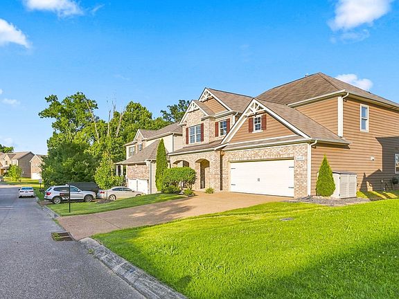 3rd image of 3022 Alan Dr