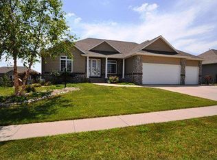4375 Widgeon Dr, Marion, IA 52302