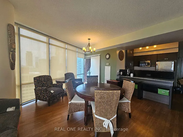 832 Bay St #3703 — Photo 5