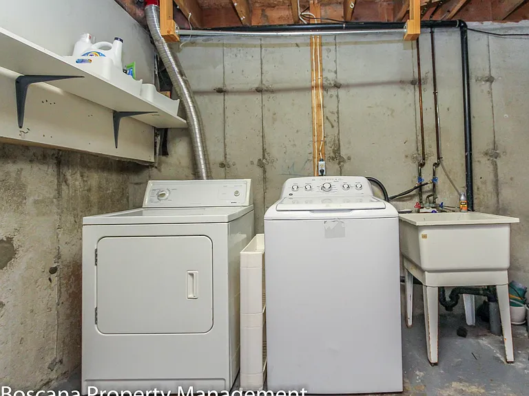 72 Burlington Cres #1 — Photo 25