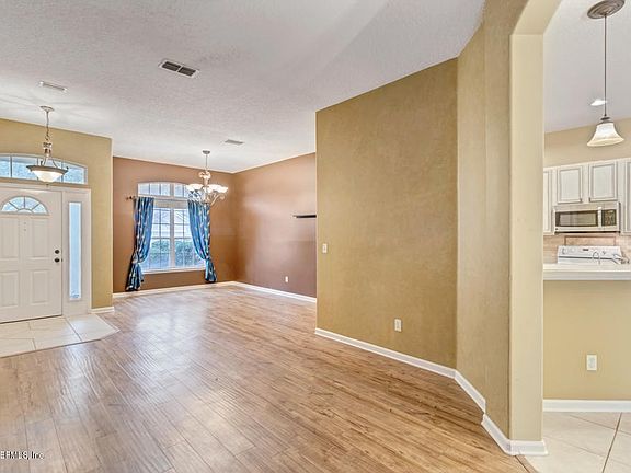 5th image of 8592 Crooked Tree Dr