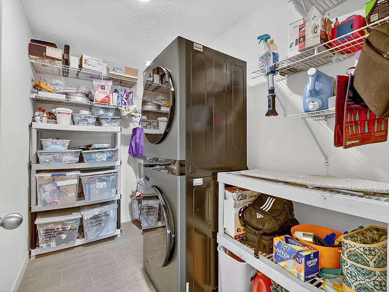 644 SW Hoffenberg Ave — Photo 18