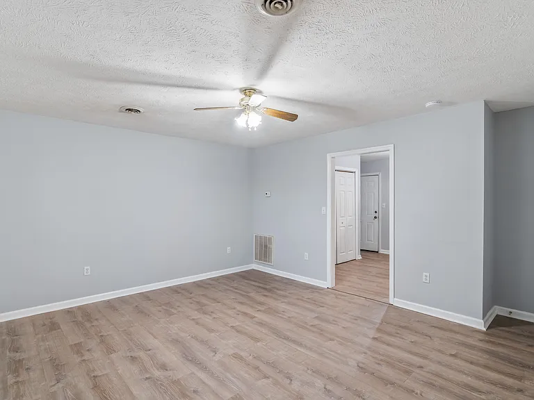5203 Cub Cir #1 — Photo 3