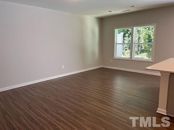 4th image of 802 Star Ridge Dr